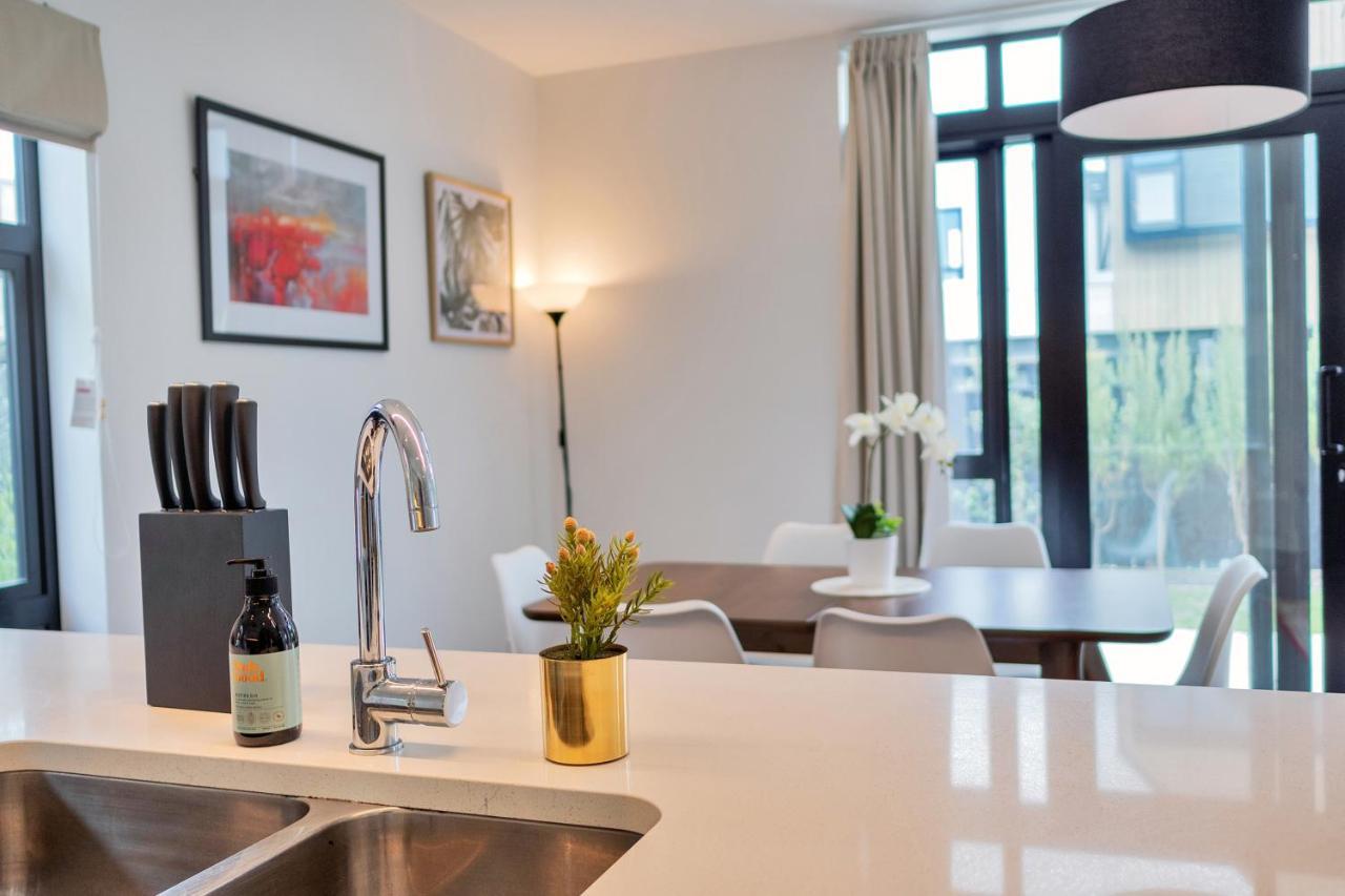 Vila Blissful Breeze Townhouse With Parking And Patio Auckland Exteriér fotografie