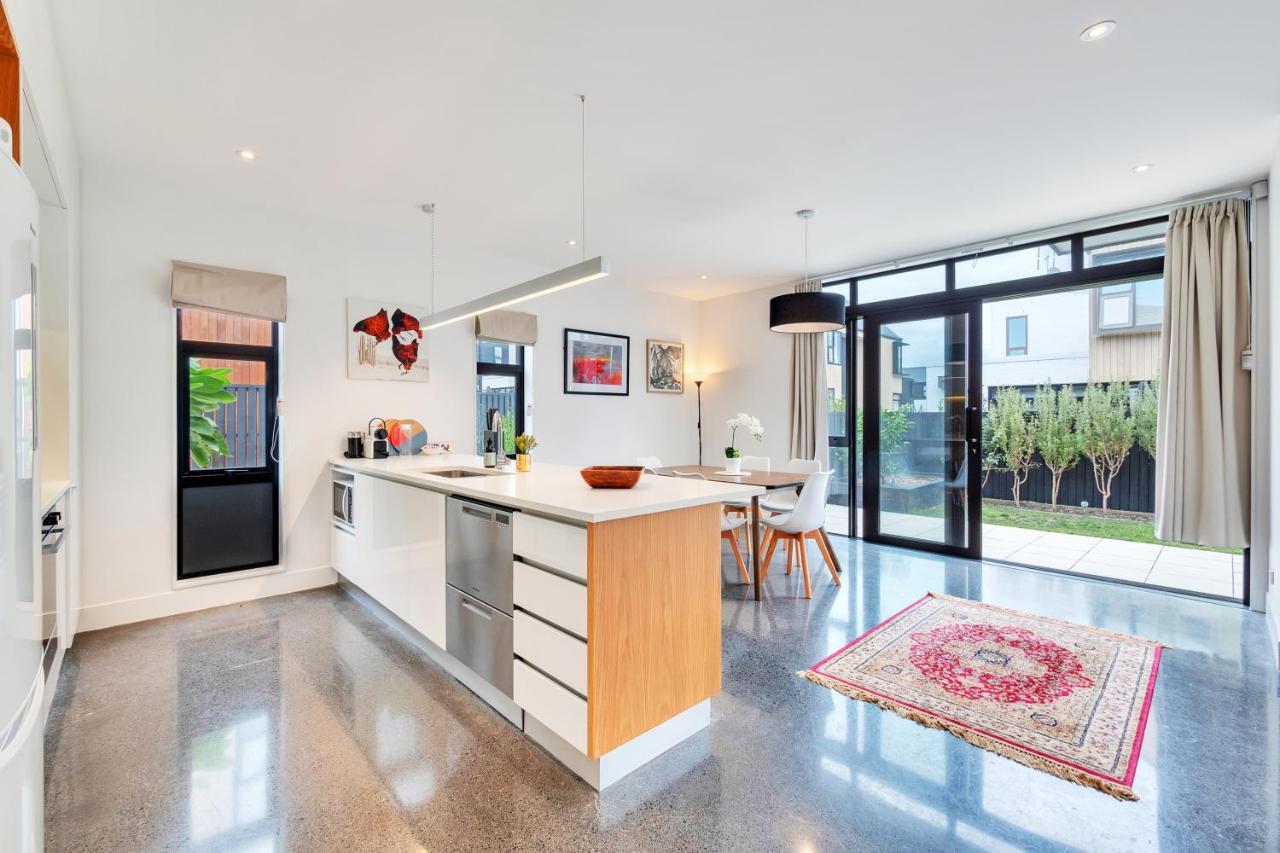 Vila Blissful Breeze Townhouse With Parking And Patio Auckland Exteriér fotografie