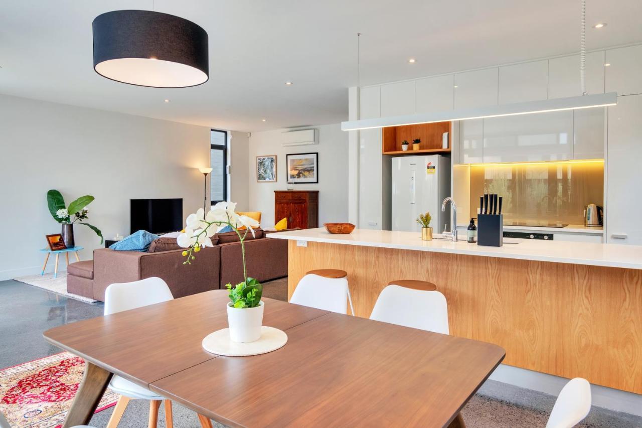 Vila Blissful Breeze Townhouse With Parking And Patio Auckland Exteriér fotografie