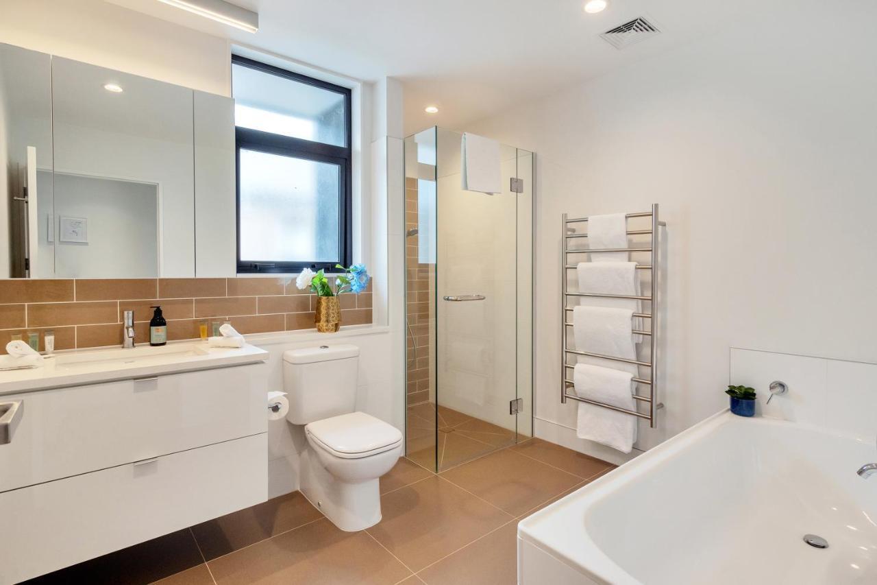 Vila Blissful Breeze Townhouse With Parking And Patio Auckland Exteriér fotografie