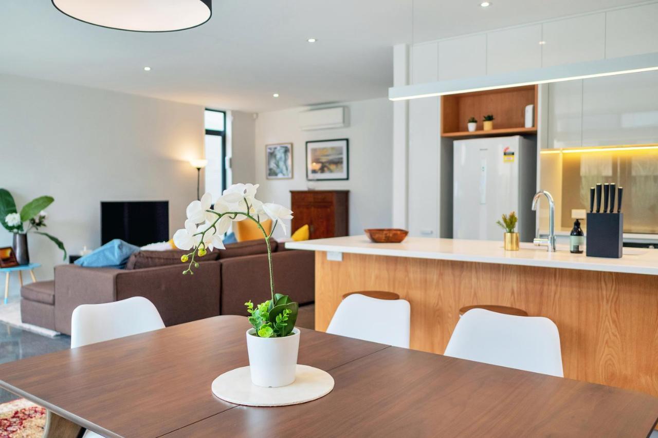 Vila Blissful Breeze Townhouse With Parking And Patio Auckland Exteriér fotografie
