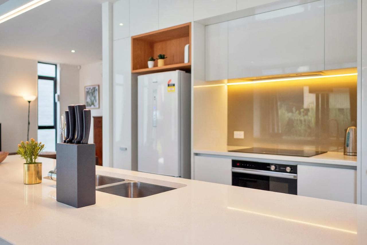Vila Blissful Breeze Townhouse With Parking And Patio Auckland Exteriér fotografie